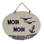 Weißes ovales Tonschild mit blauer Aufschrift "Moin Moin" mit maritimen Symbolen